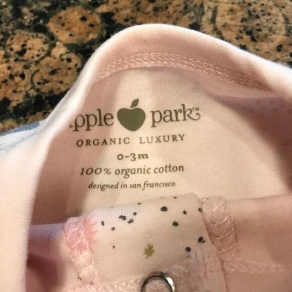 NWOT Organic infant gown and hat Apple Park Set - Moon and Stars Pink - Picture 3 of 3